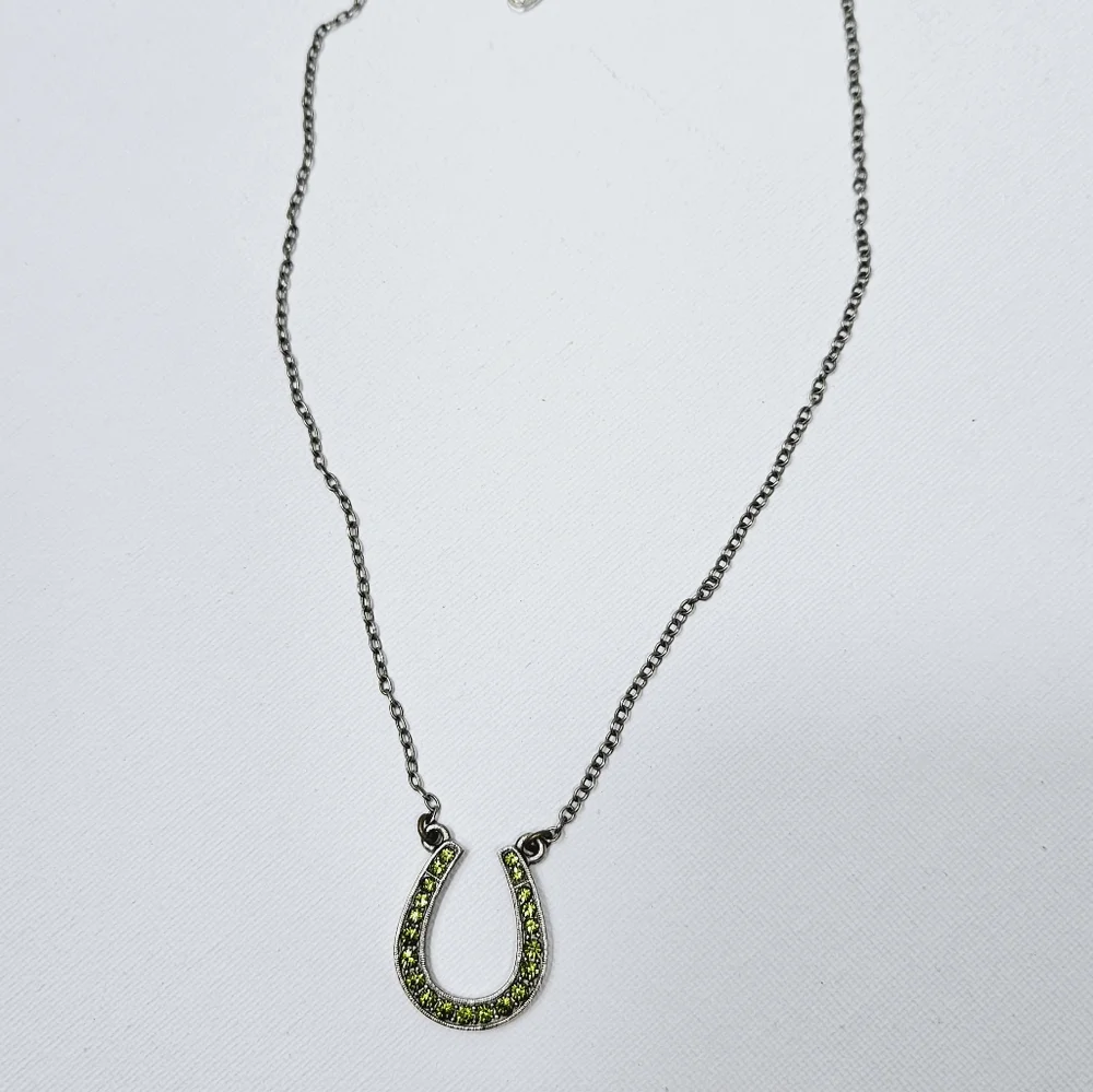 Tommassini Horseshoe gem stone necklace Bohemian cottagecore